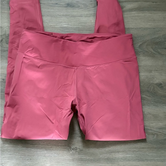 Victoria's Secret Pink Leggings with Lattice Detail - Picture 2 of 3